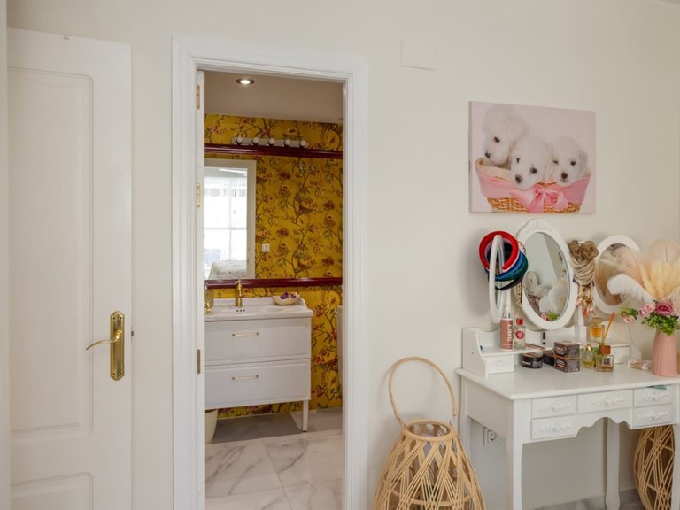 Apartment for Sale in Nueva Andalucía, Malaga 13