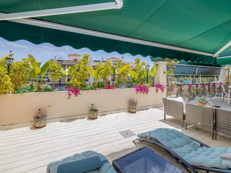 Apartment for Sale in Nueva Andalucía, Malaga 31