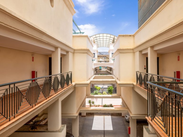 Apartment for Sale in Nueva Andalucía, Malaga 32