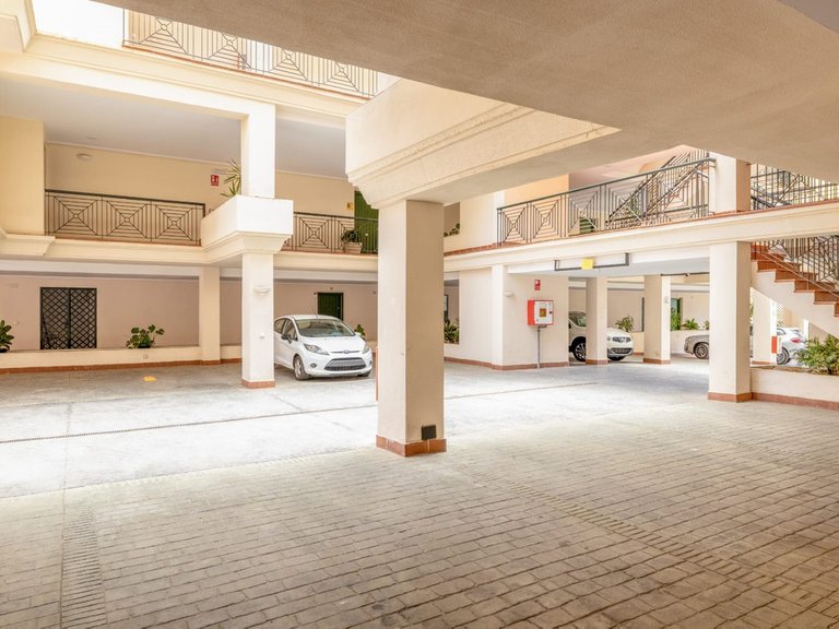 Apartment for Sale in Nueva Andalucía, Malaga 33