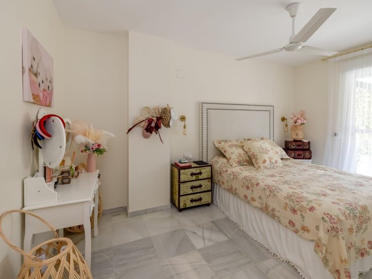 Apartment for Sale in Nueva Andalucía, Malaga 4