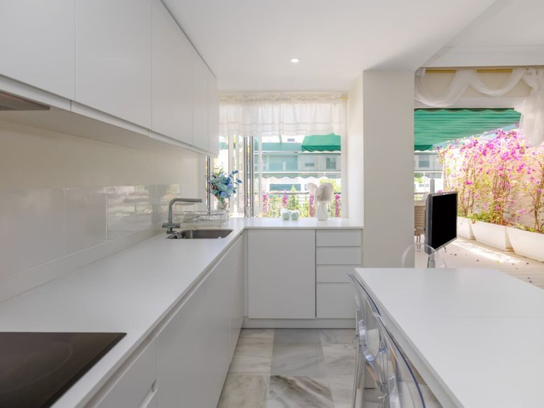 Apartment for Sale in Nueva Andalucía, Malaga 8