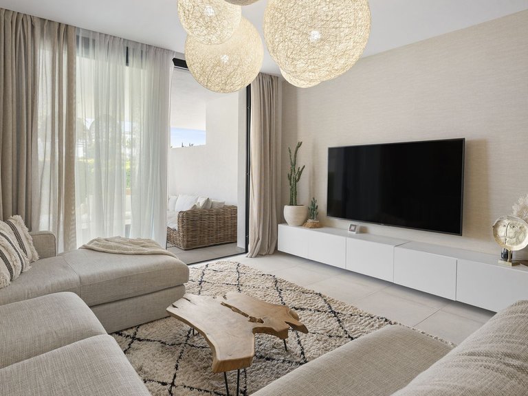 Apartment for Sale in El Paraiso, Malaga 12