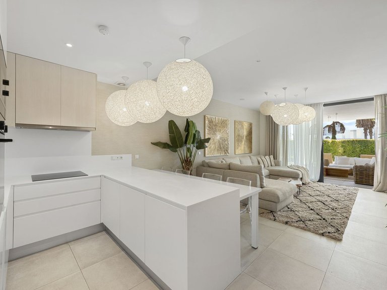 Apartment for Sale in El Paraiso, Malaga 17