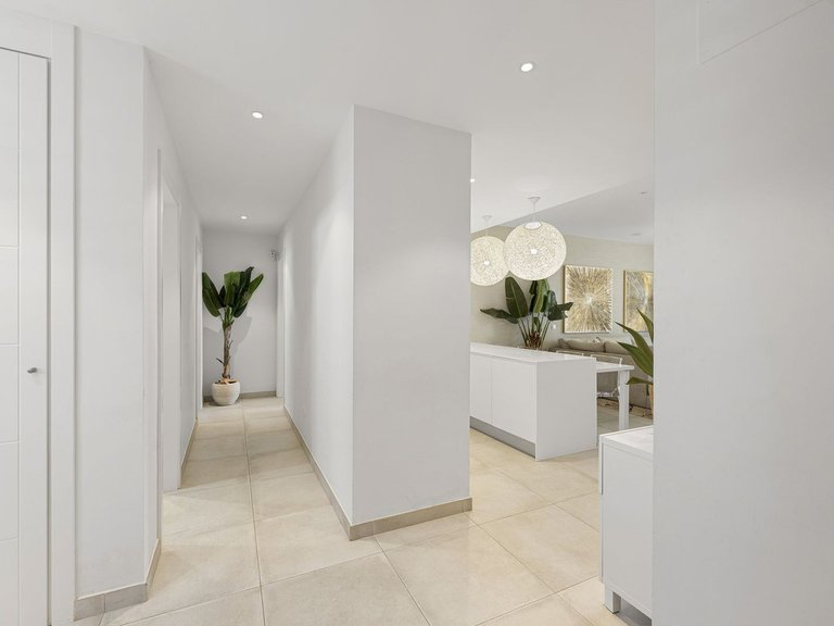 Apartment for Sale in El Paraiso, Malaga 18