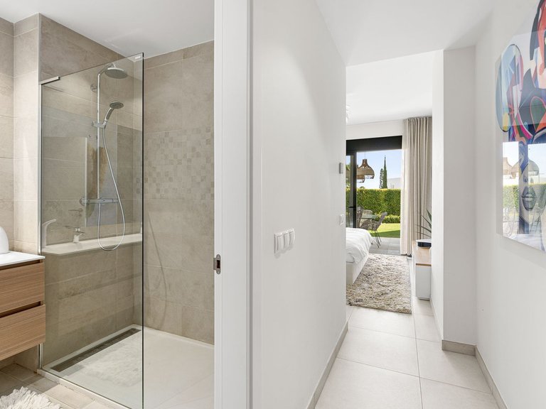 Apartment for Sale in El Paraiso, Malaga 21