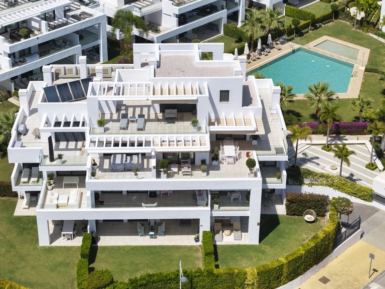 Apartment for Sale in El Paraiso, Malaga 25