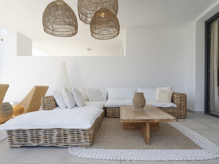 Apartment for Sale in El Paraiso, Malaga 6