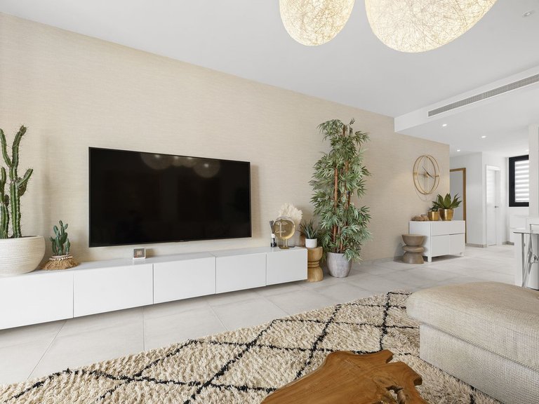 Apartment for Sale in El Paraiso, Malaga 9