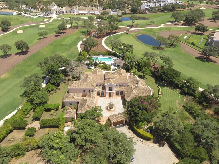 Villa for Sale in San Roque Club, Cadiz 1