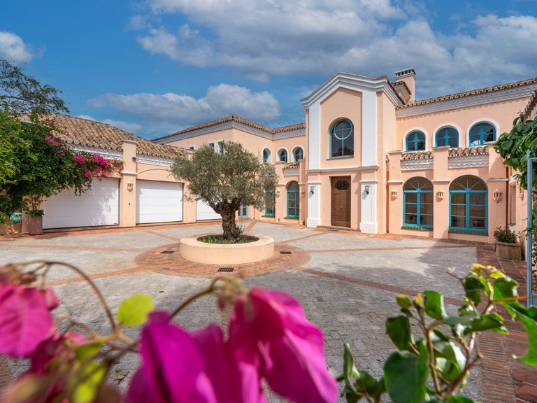 Villa for Sale in San Roque Club, Cadiz 57