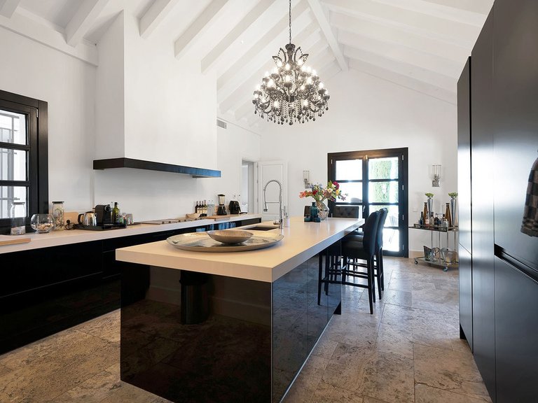 Villa for Sale in Benahavís, Malaga 12