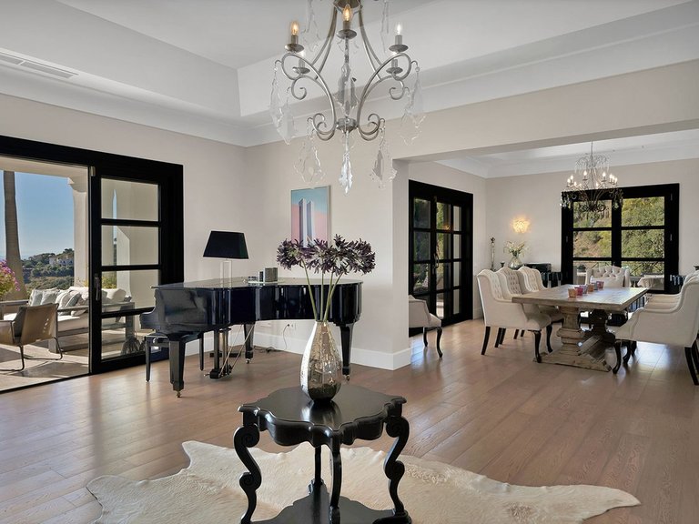 Villa for Sale in Benahavís, Malaga 14