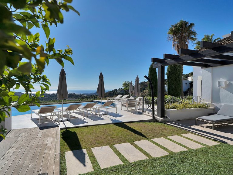 Villa for Sale in Benahavís, Malaga 41
