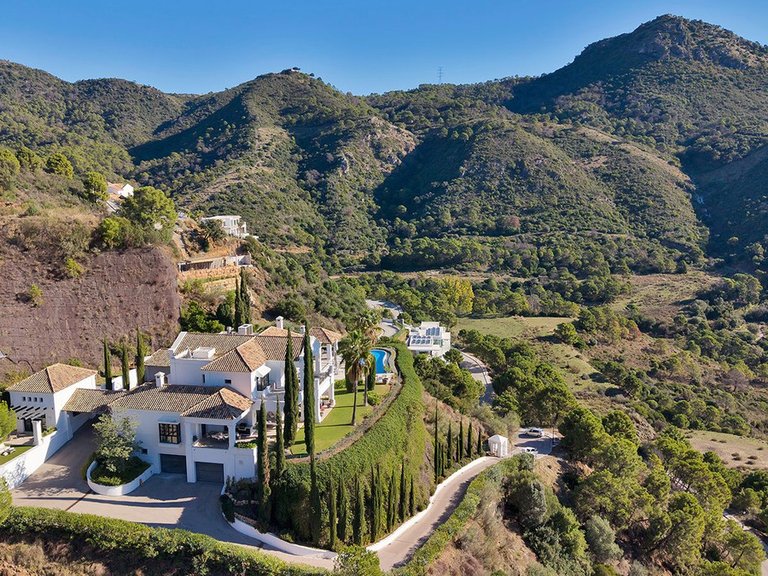 Villa for Sale in Benahavís, Malaga 51