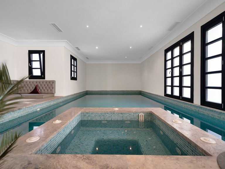 Villa for Sale in Benahavís, Malaga 54
