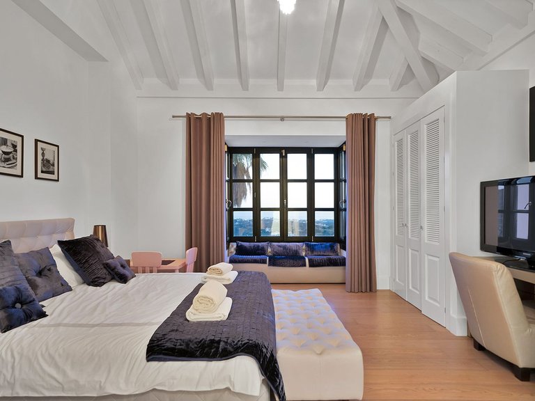 Villa for Sale in Benahavís, Malaga 8