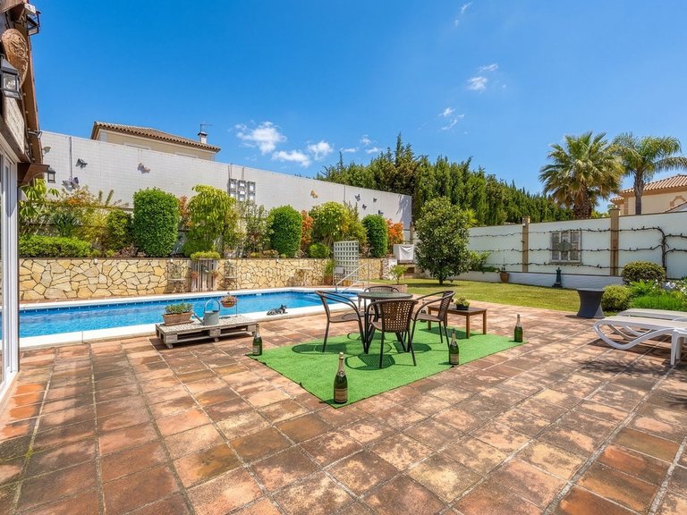 Villa for Sale in Coín, Malaga 27