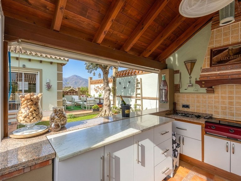 Villa for Sale in Coín, Malaga 32