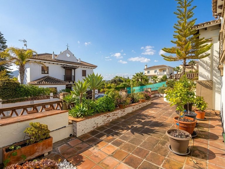 Villa for Sale in Coín, Malaga 5