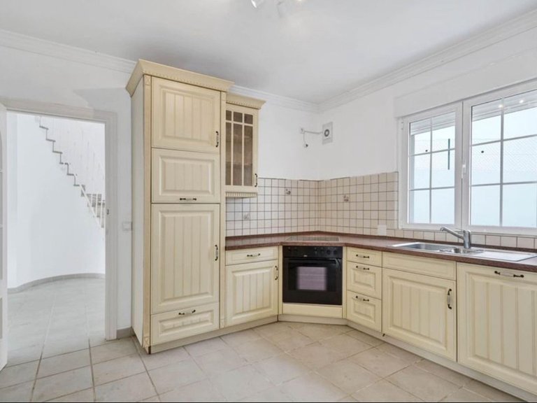 Villa for Sale in Valtocado, Malaga 11