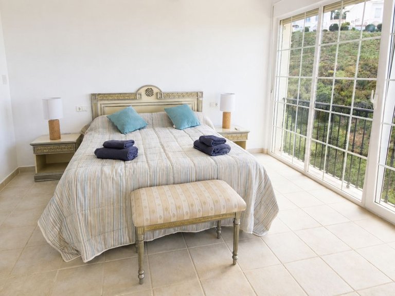 Villa for Sale in Valtocado, Malaga 16
