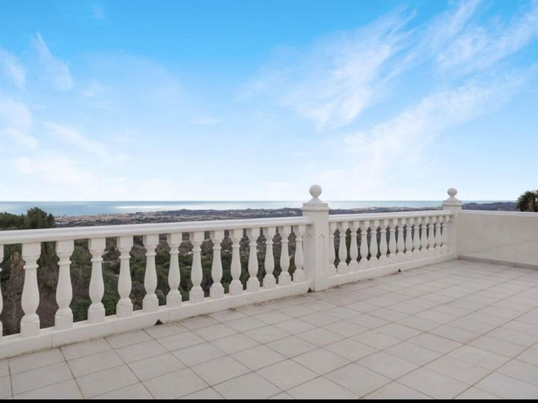 Villa for Sale in Valtocado, Malaga 19