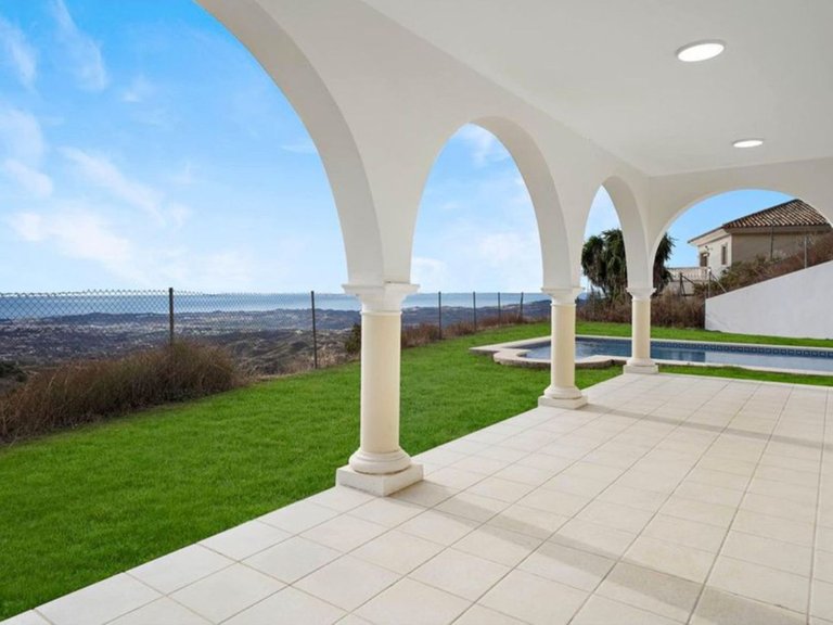 Villa for Sale in Valtocado, Malaga 2