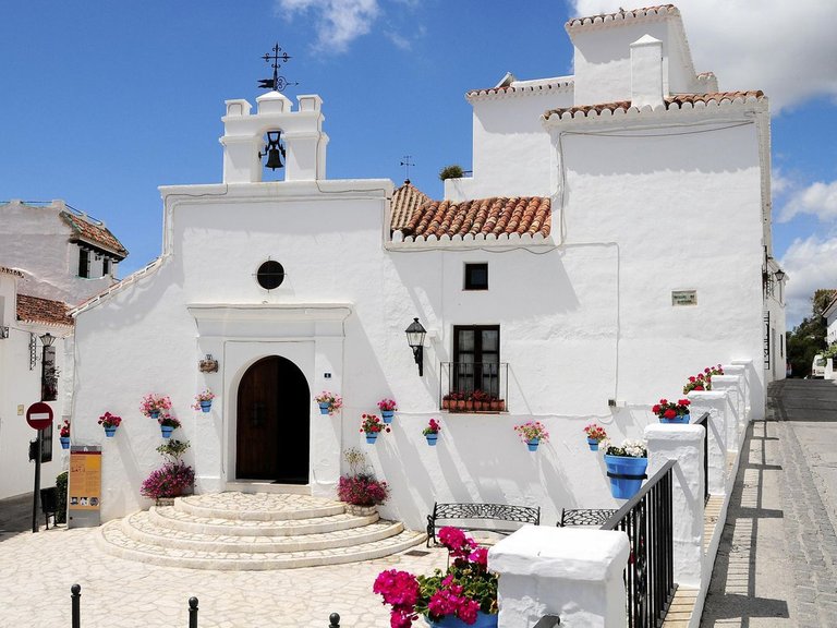 Villa for Sale in Valtocado, Malaga 31