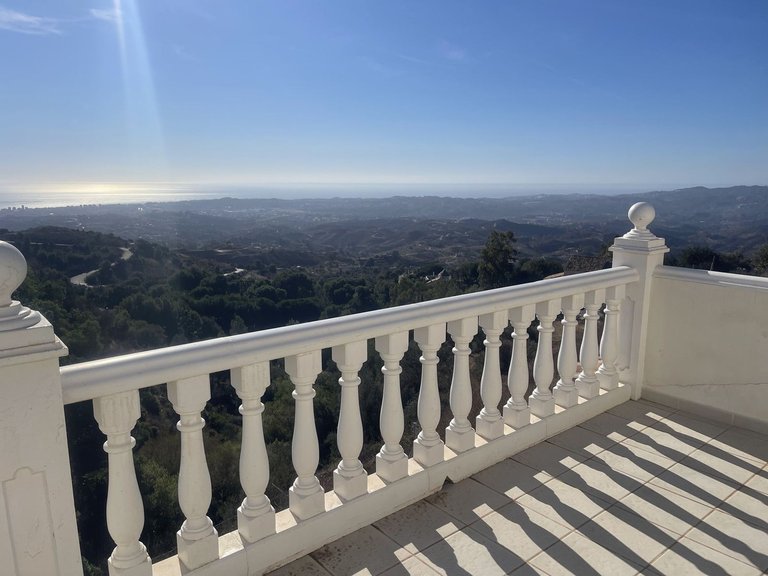 Villa for Sale in Valtocado, Malaga 5