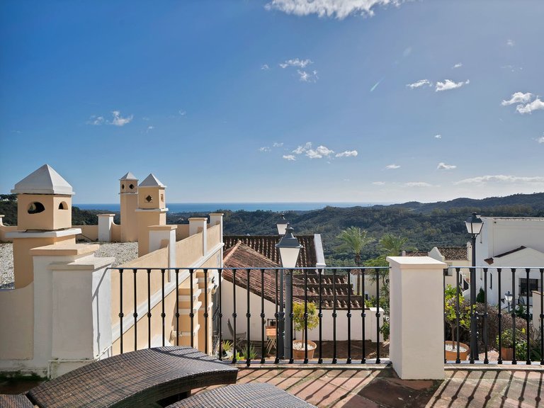Villa for Sale in Benahavís, Malaga 1