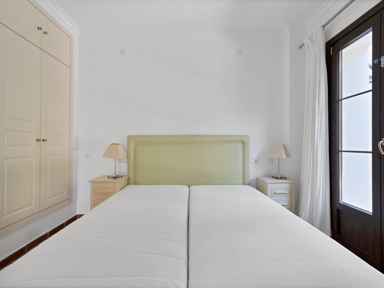 Villa for Sale in Benahavís, Malaga 15