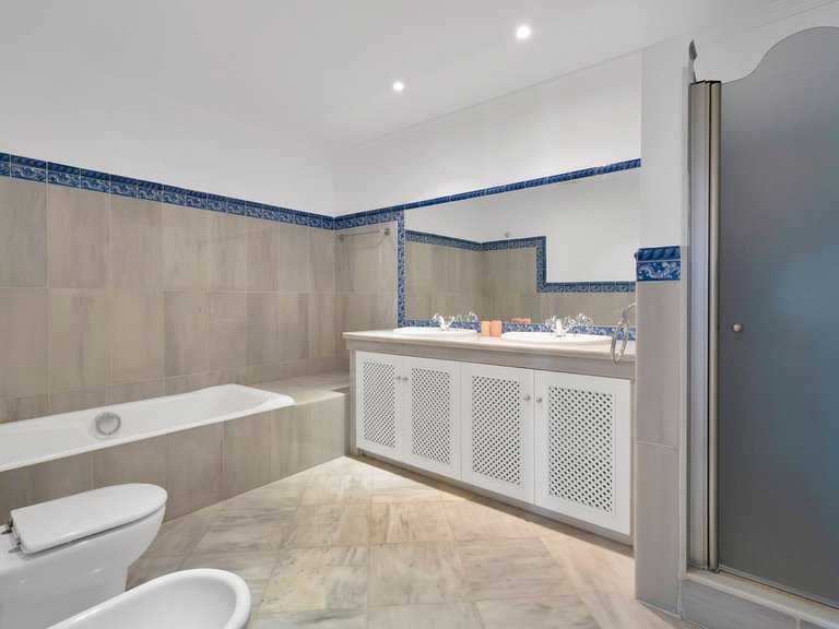 Villa for Sale in Benahavís, Malaga 18