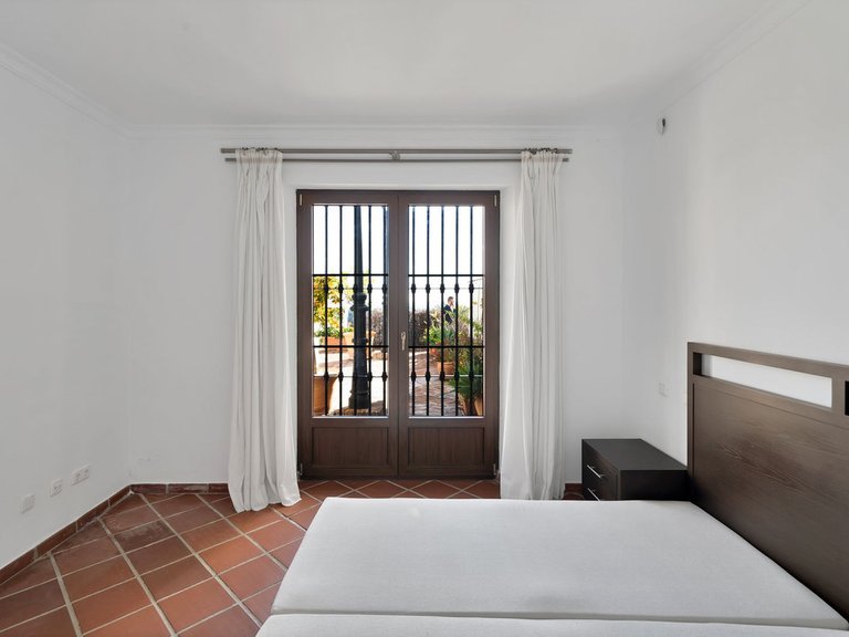 Villa for Sale in Benahavís, Malaga 23