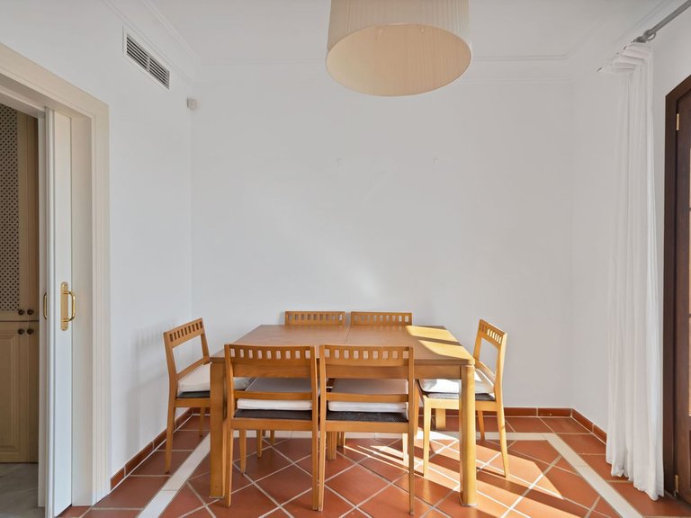 Villa for Sale in Benahavís, Malaga 26
