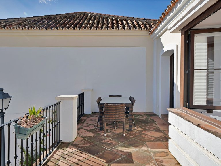 Villa for Sale in Benahavís, Malaga 35