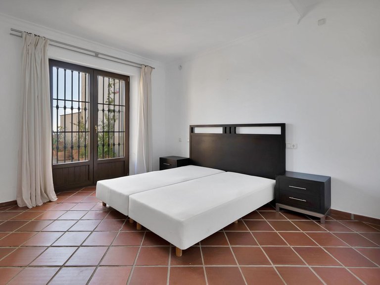 Villa for Sale in Benahavís, Malaga 6