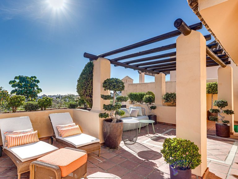 Apartment for Sale in Estepona, Malaga 1