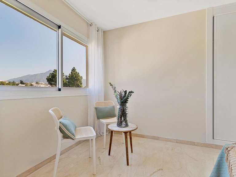 Apartment for Sale in Nueva Andalucía, Malaga 16