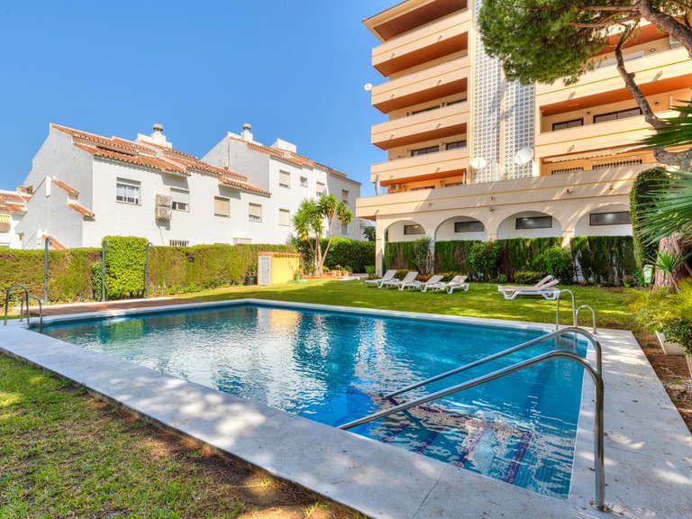 Apartment for Sale in Nueva Andalucía, Malaga 2