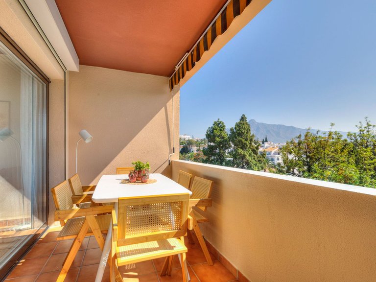 Apartment for Sale in Nueva Andalucía, Malaga 21