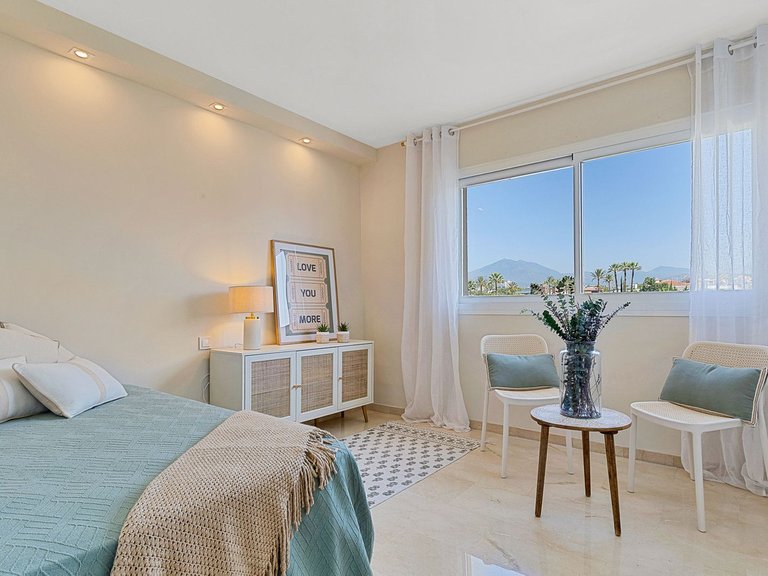 Apartment for Sale in Nueva Andalucía, Malaga 22