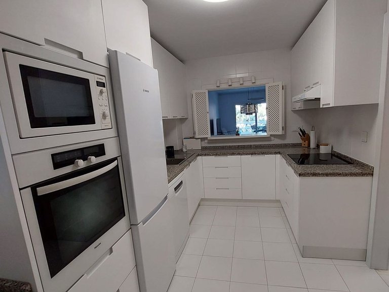 Apartment for Sale in Puerto Banús, Malaga 5