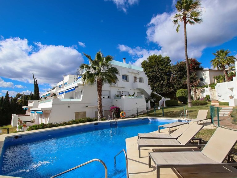 Apartment for Sale in Puerto Banús, Malaga 2
