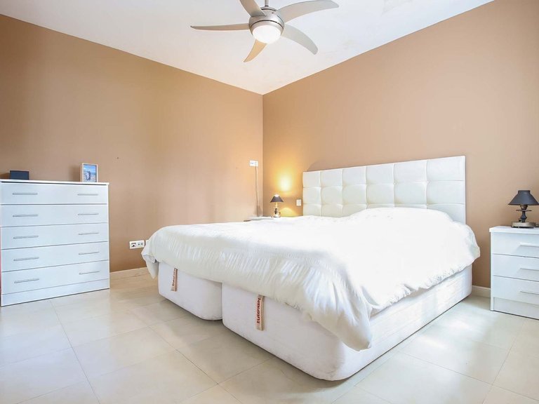 Apartment for Sale in Puerto Banús, Malaga 9