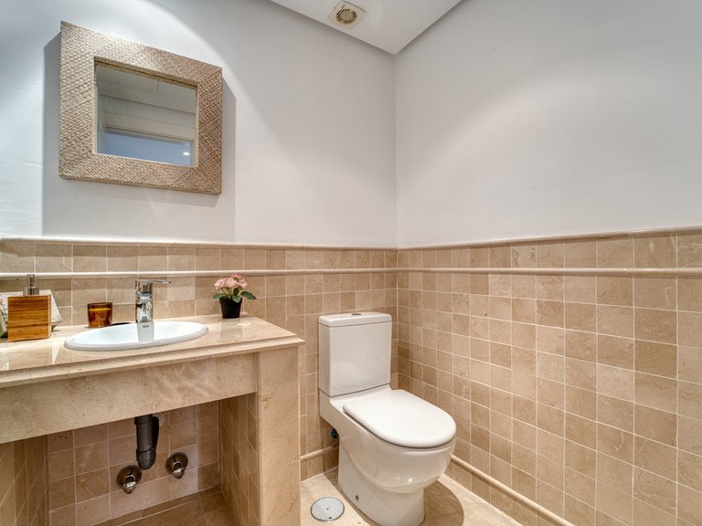 Apartment for Sale in Nueva Andalucía, Malaga 15