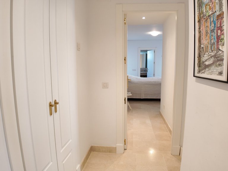 Apartment for Sale in Nueva Andalucía, Malaga 20