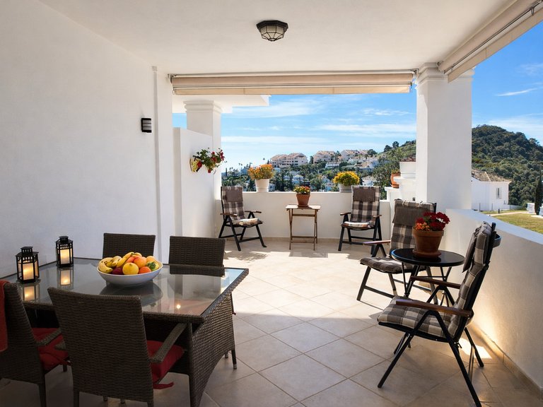 Apartment for Sale in Nueva Andalucía, Malaga 25