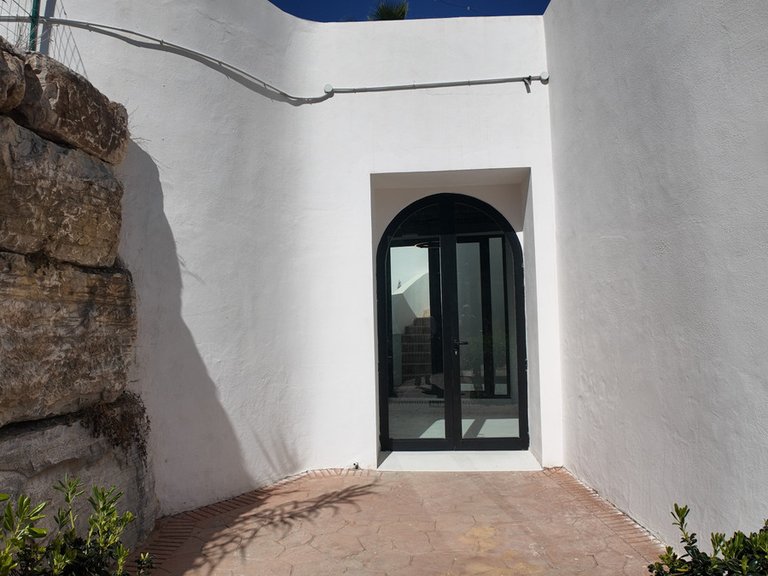 Apartment for Sale in Nueva Andalucía, Malaga 27