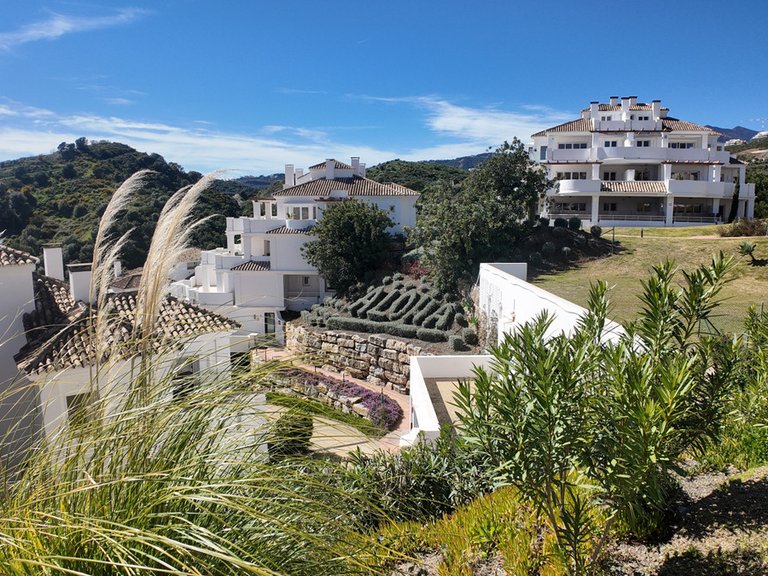 Apartment for Sale in Nueva Andalucía, Malaga 6